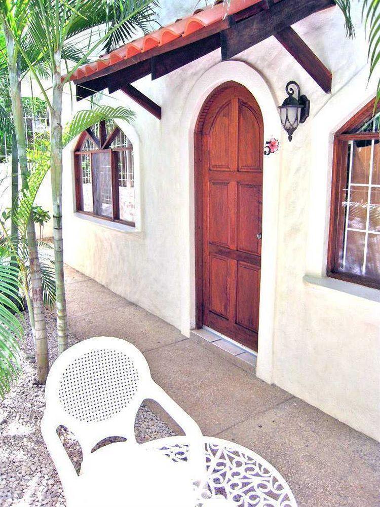 Hotel Flores (Adults Only) Tamarindo Buitenkant foto