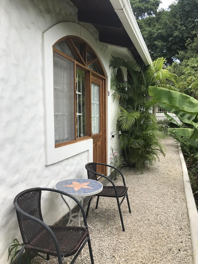 Hotel Flores (Adults Only) Tamarindo Buitenkant foto